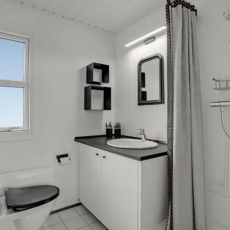 Holiday home 4 Bedroom Amazing In