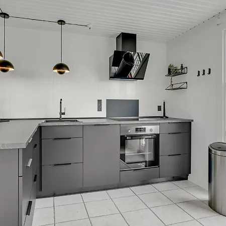 4 Bedroom Stunning In Holiday home Bogense