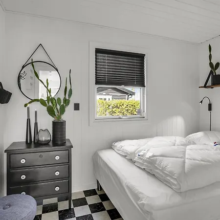 Holiday home 4 Bedroom Amazing In