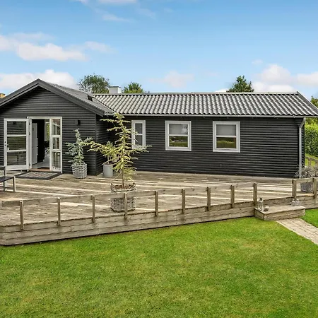 4 Bedroom Stunning In * Bogense